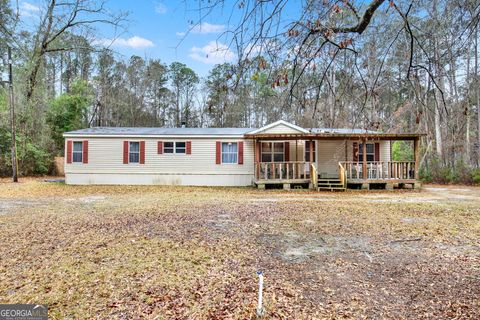 Property photo of 1025 pine needle dr, ellabell, GA 31308