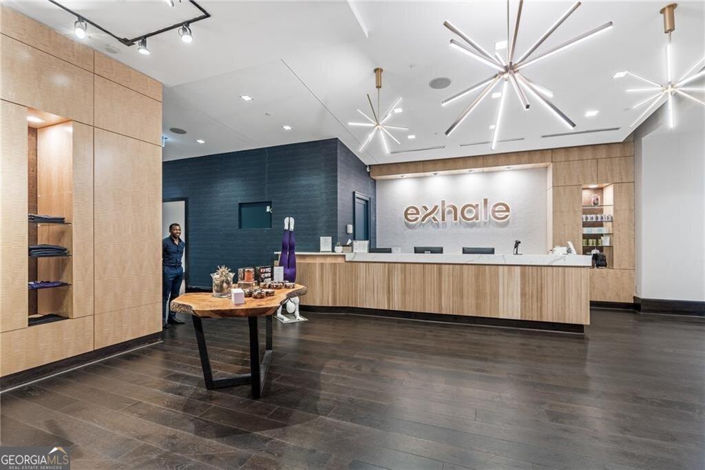 1065 Midtown Loews - Residential