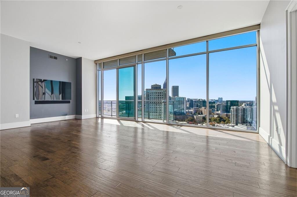 1065 Midtown Loews - Residential