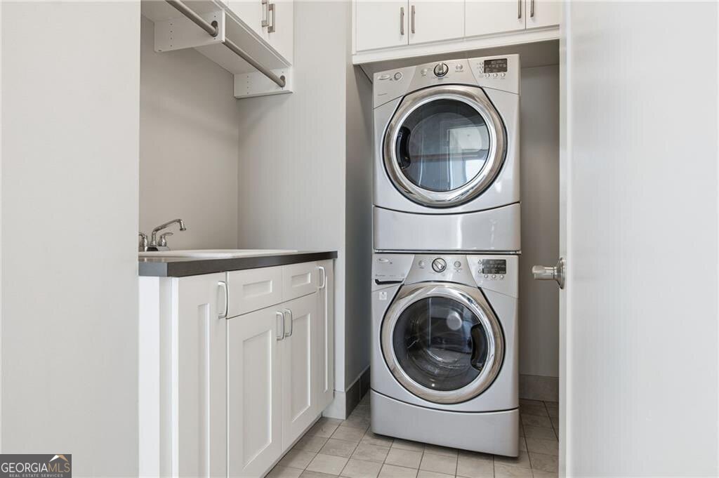 1065 Midtown Loews - Residential