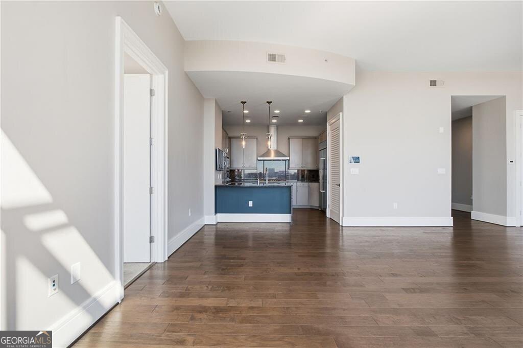 1065 Midtown Loews - Residential