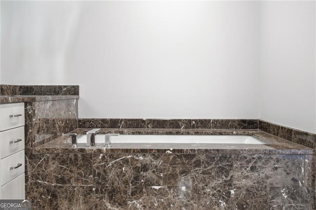 1065 Midtown Loews - Residential