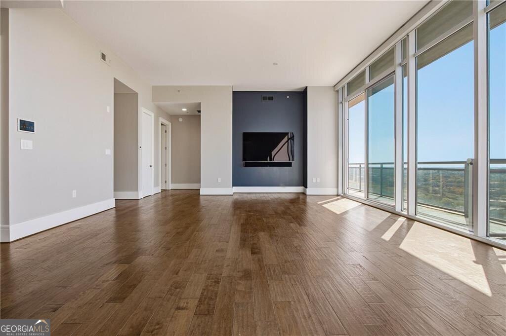 1065 Midtown Loews - Residential