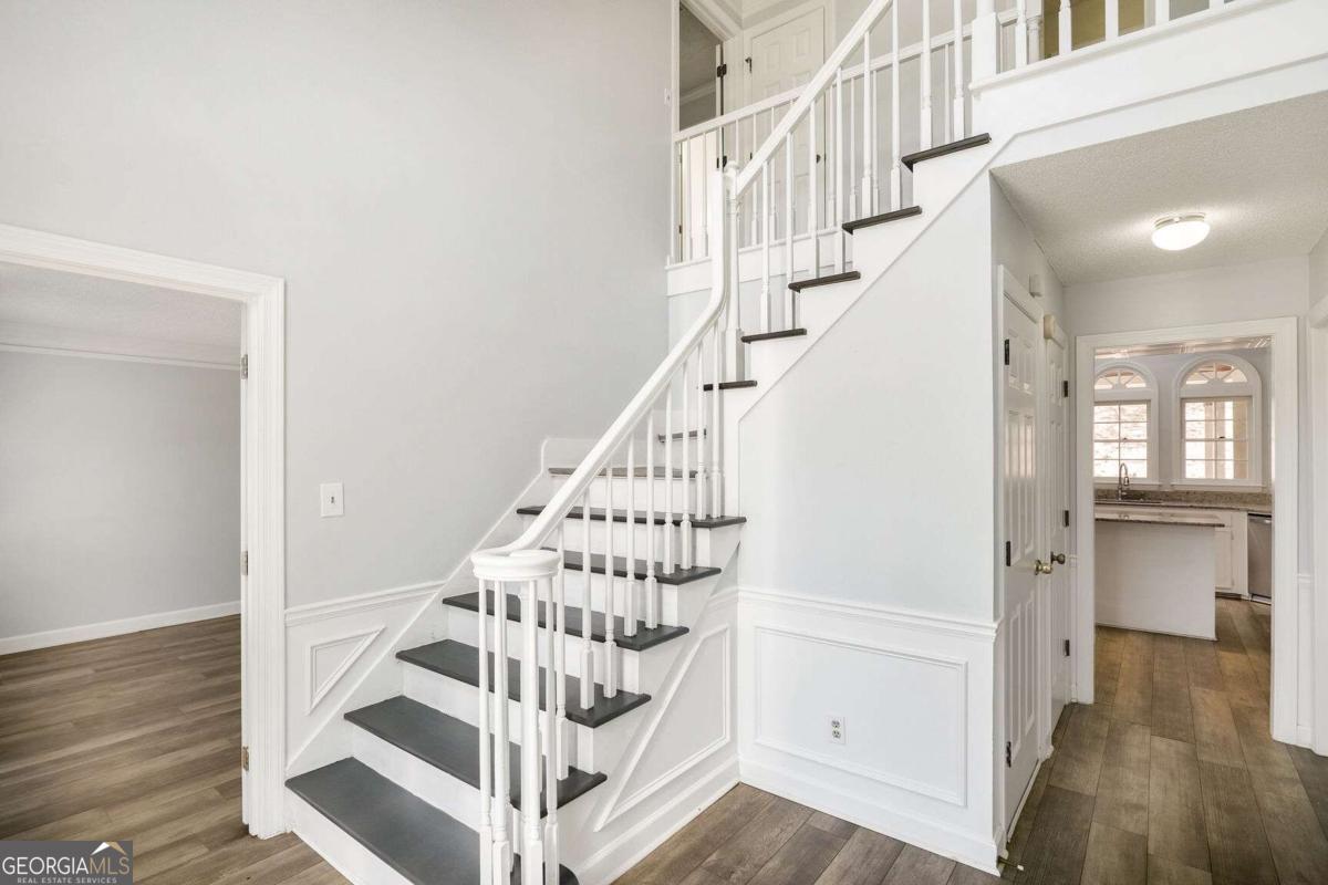 125 Sandridge CT