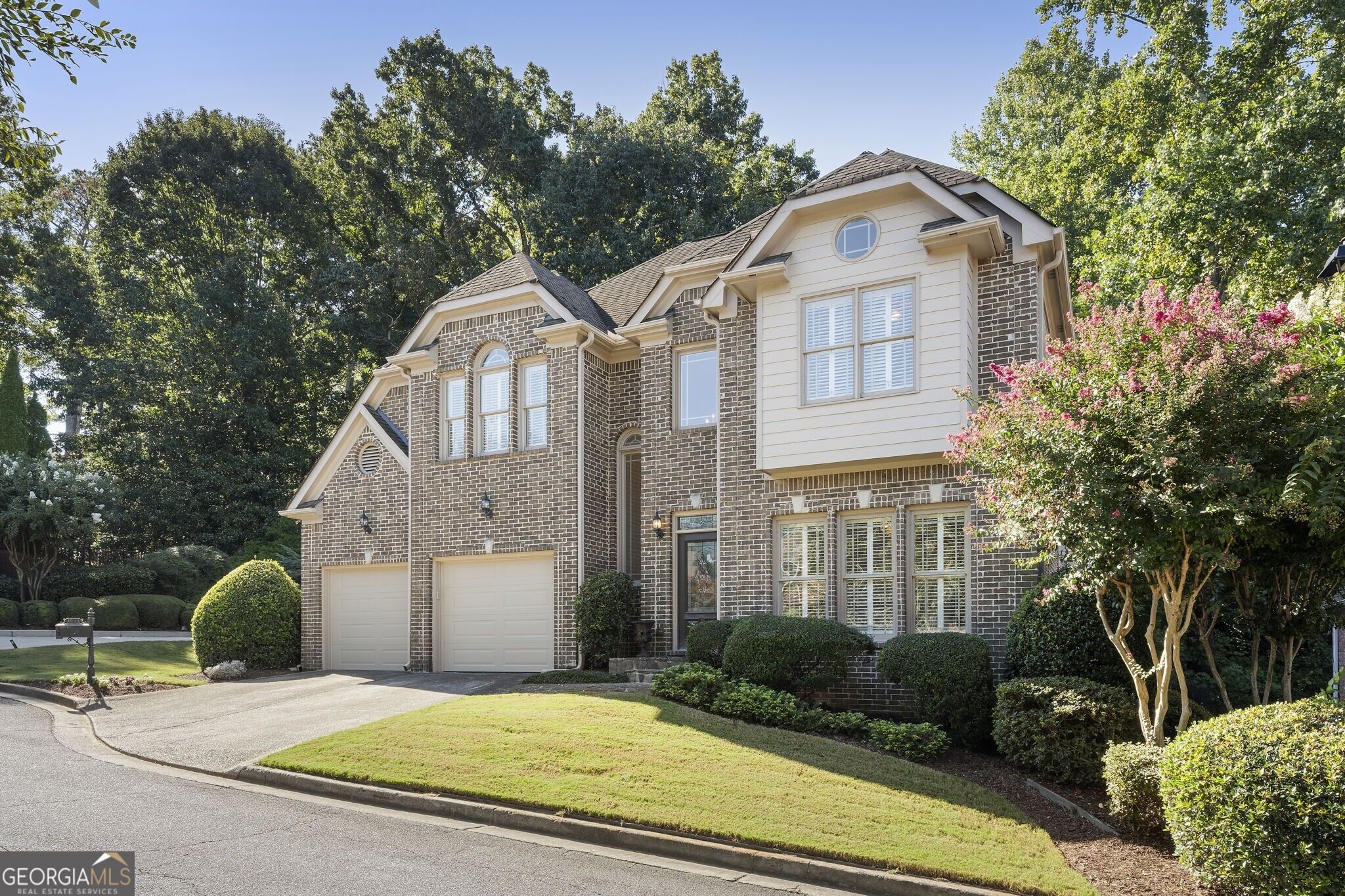 1003 Nottingham LN NE