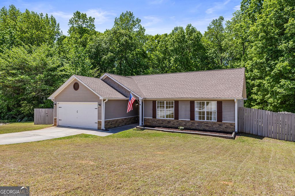Photo of 180 Creekside Drive, Grantville, GA 30220 (MLS # 10737662)