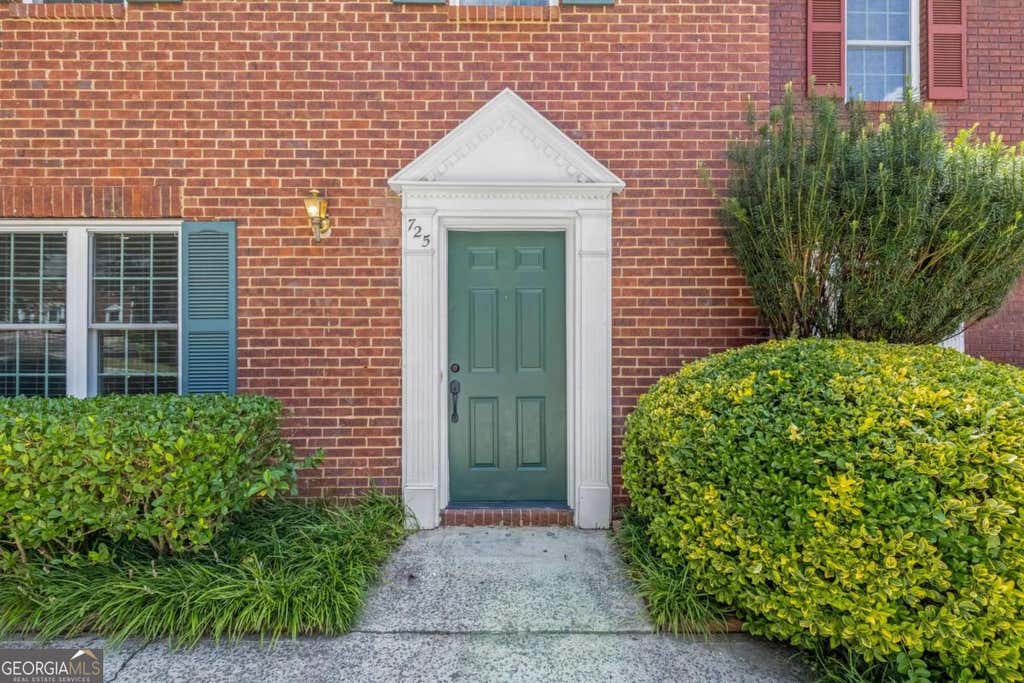 Photo of 725 Anderson Walk, Marietta, GA 30062 (MLS # 10811224)