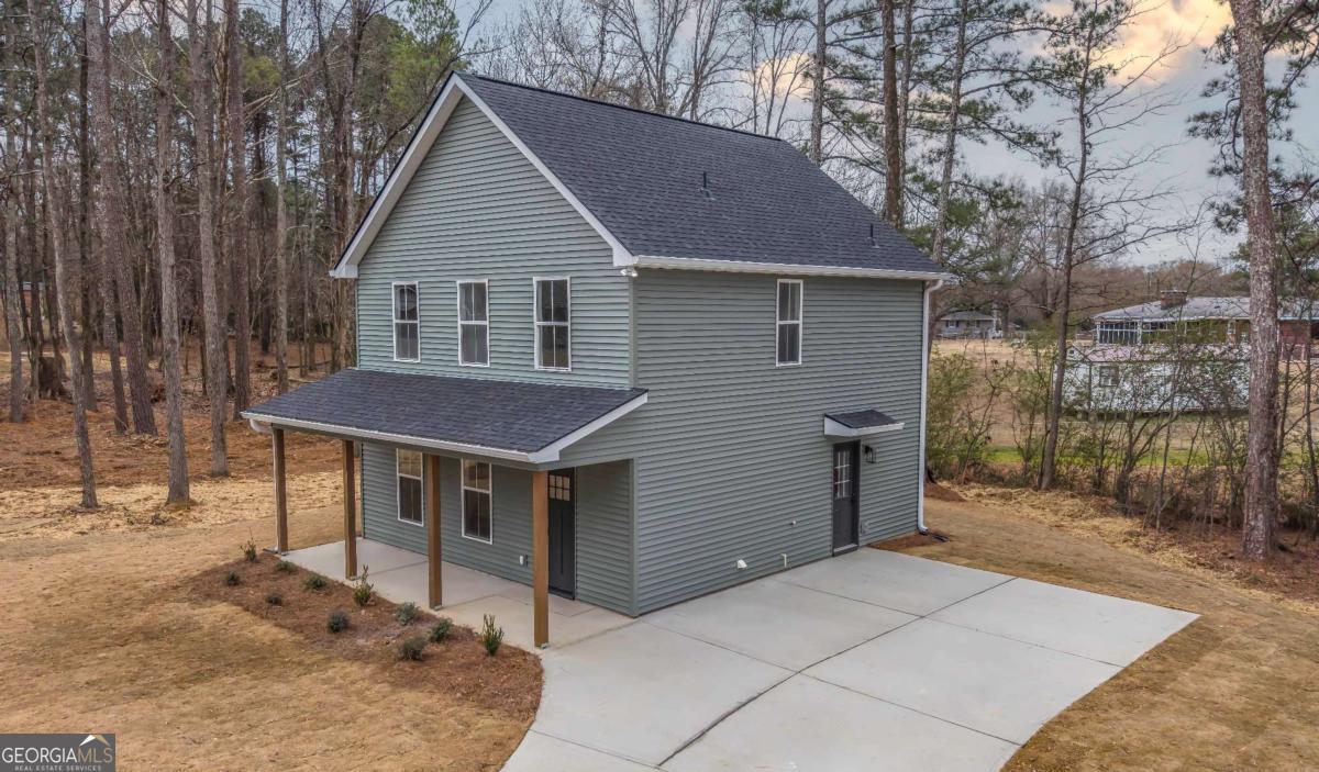 4 Whispering Pines RD NE