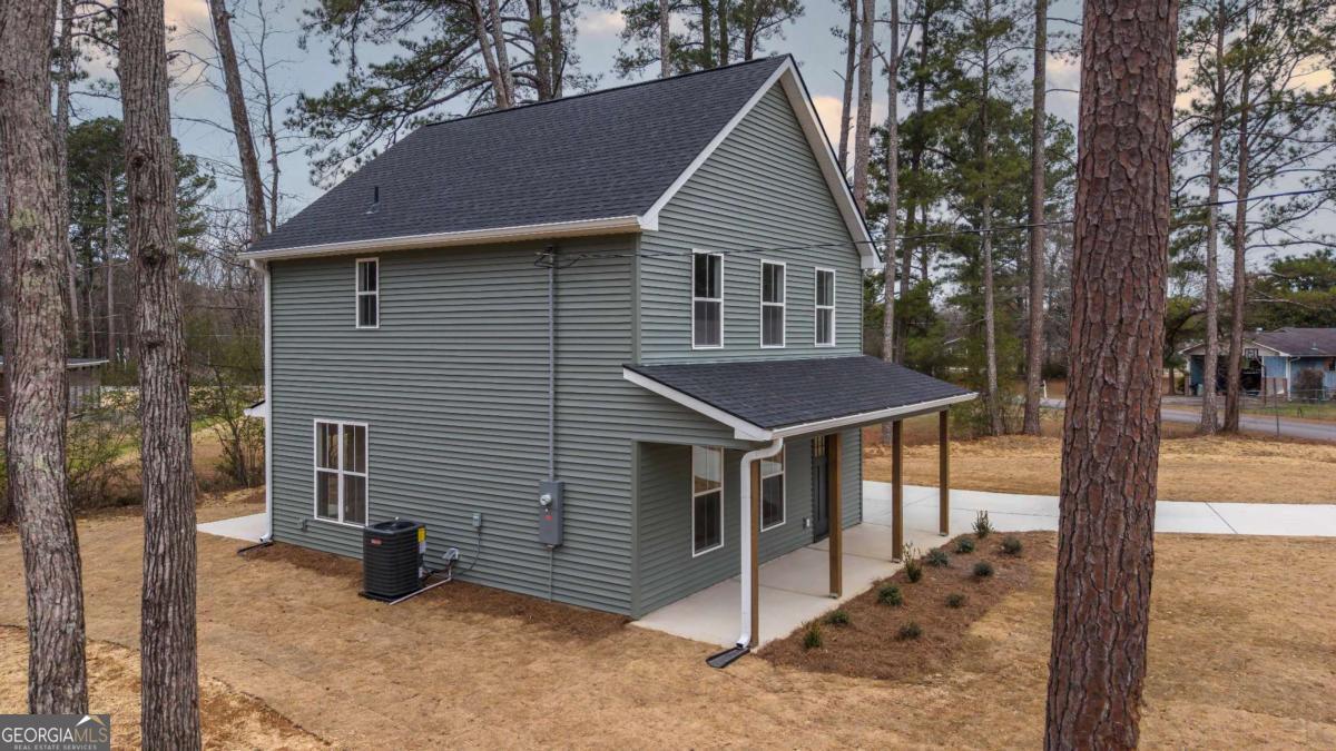 4 Whispering Pines RD NE