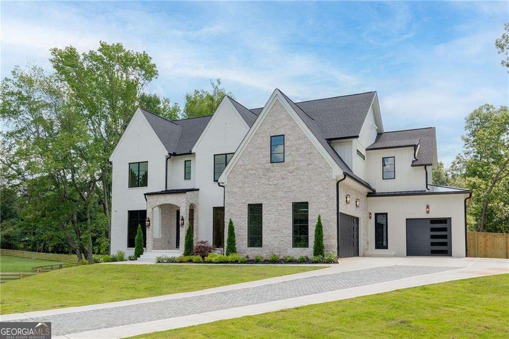 290 Christopher Robin RD