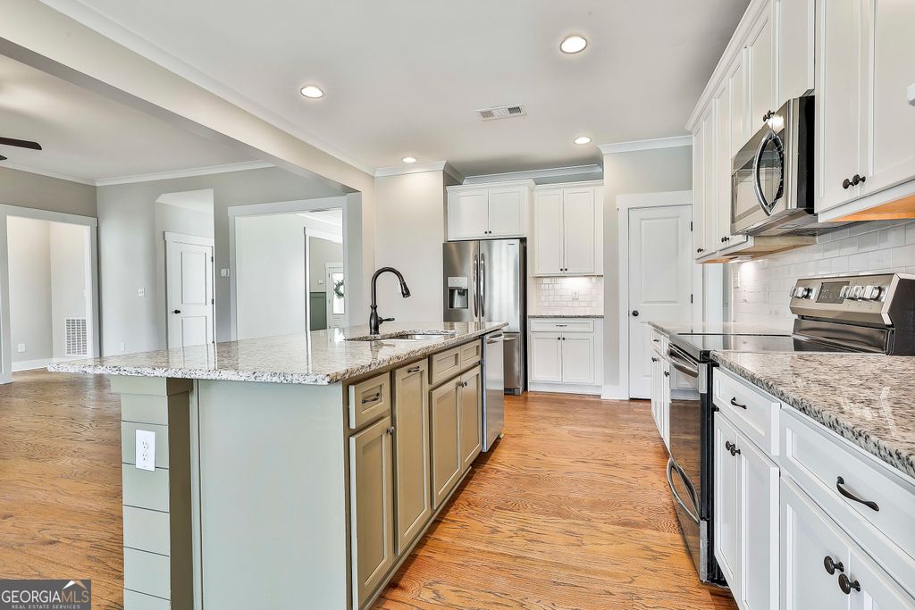 Photo of 393 Chapman Road, Zebulon, GA 30295 (MLS # 10695345)