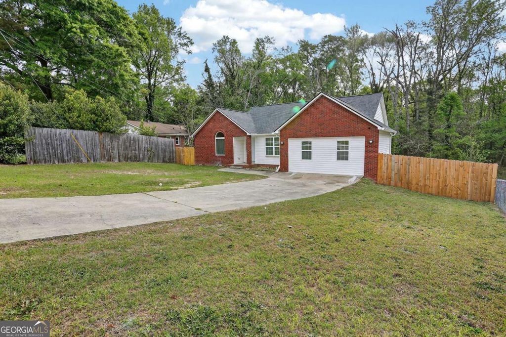 Photo of 2419 Bristol Drive, Macon, GA 31217 (MLS # 10726633)