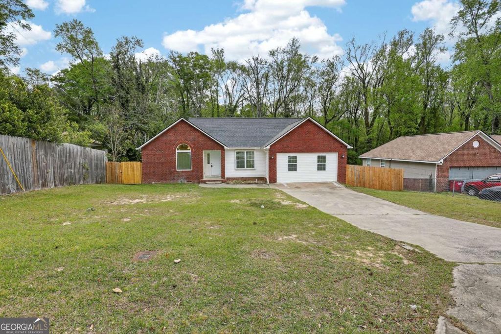 Photo of 2419 Bristol Drive, Macon, GA 31217 (MLS # 10726633)