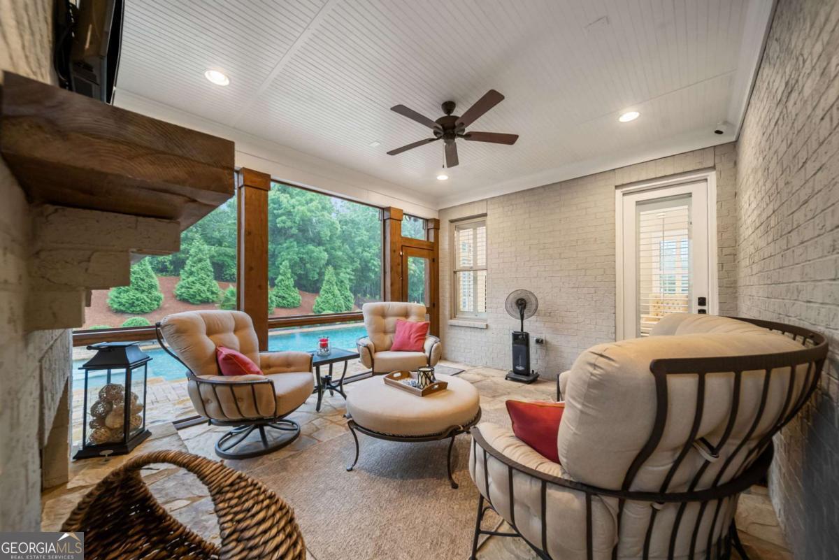 2377 Kesgrove WAY