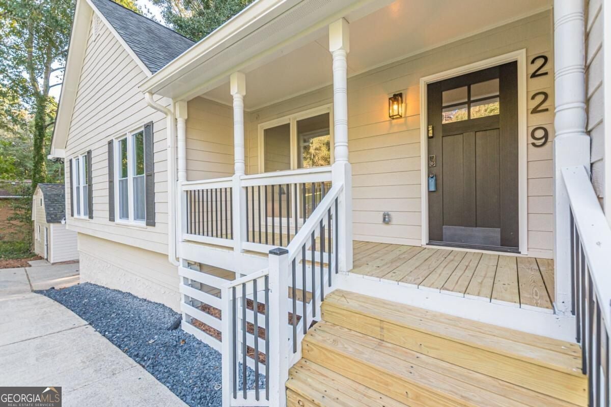 229 Oak Landing