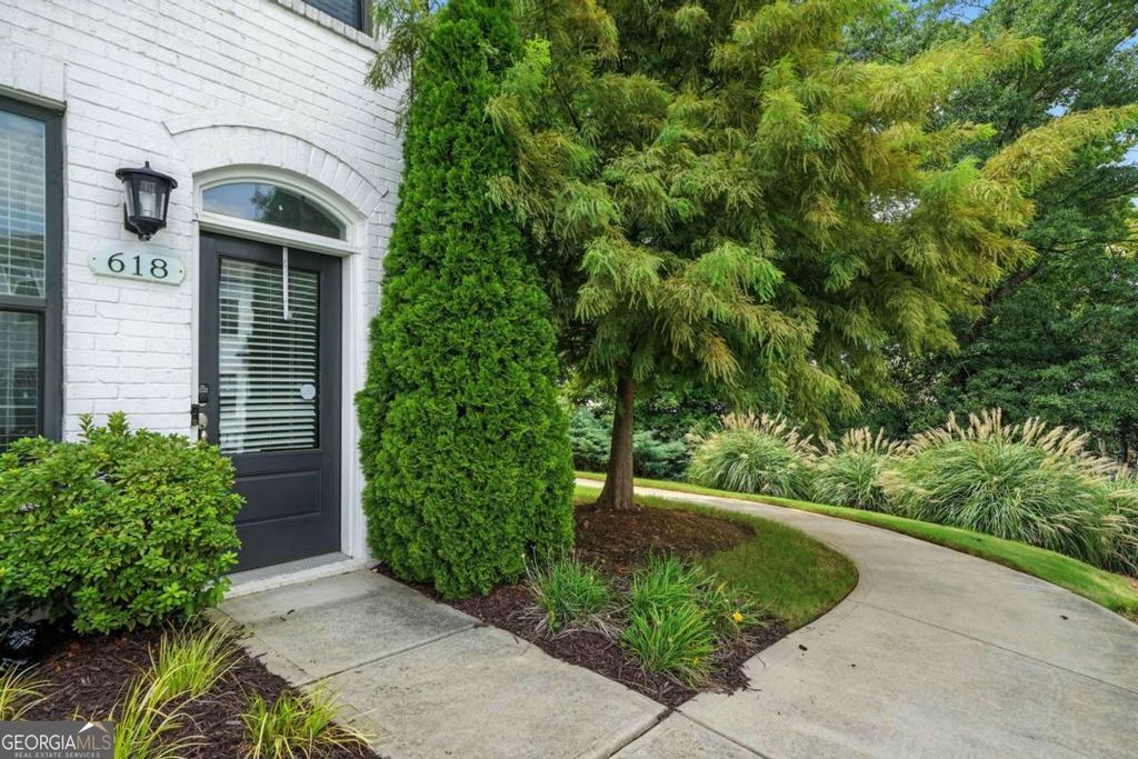 Photo of 618 Morning Glory Place NE, Atlanta, GA 30324 (MLS # 10652571)