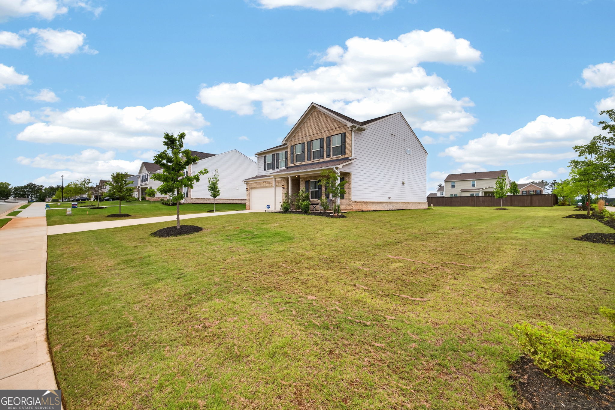 500 Elkwood LN
