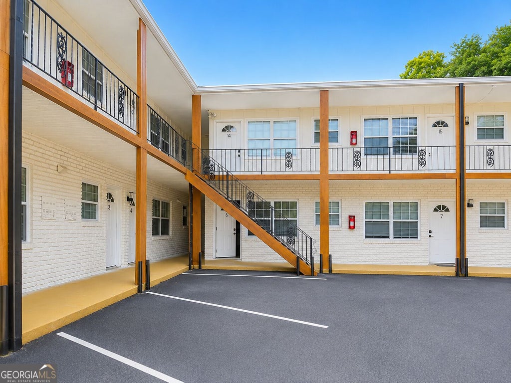 Photo of 21 Delmont Drive #3, Atlanta, GA 30305 (MLS # 10875522)