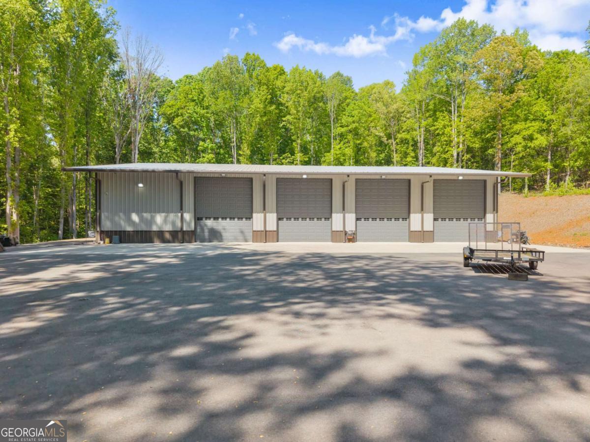 3263 Tanners Mill RD