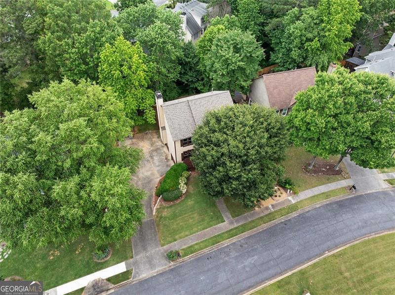 404 PINE GROVE WAY