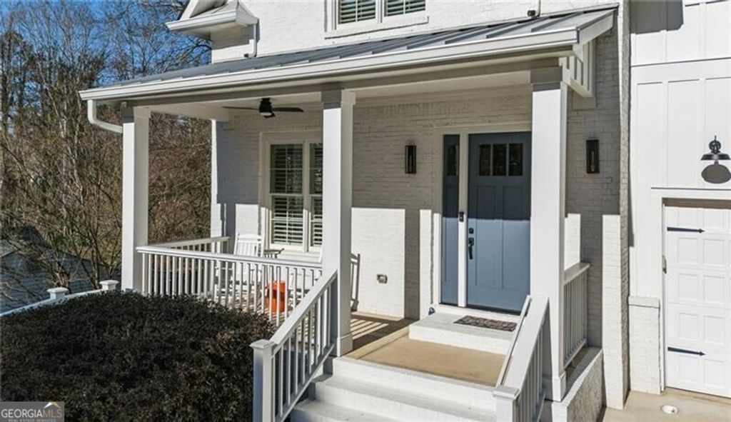 Photo of 1062 Country Lane NE, Atlanta, GA 30324 (MLS # 10766059)