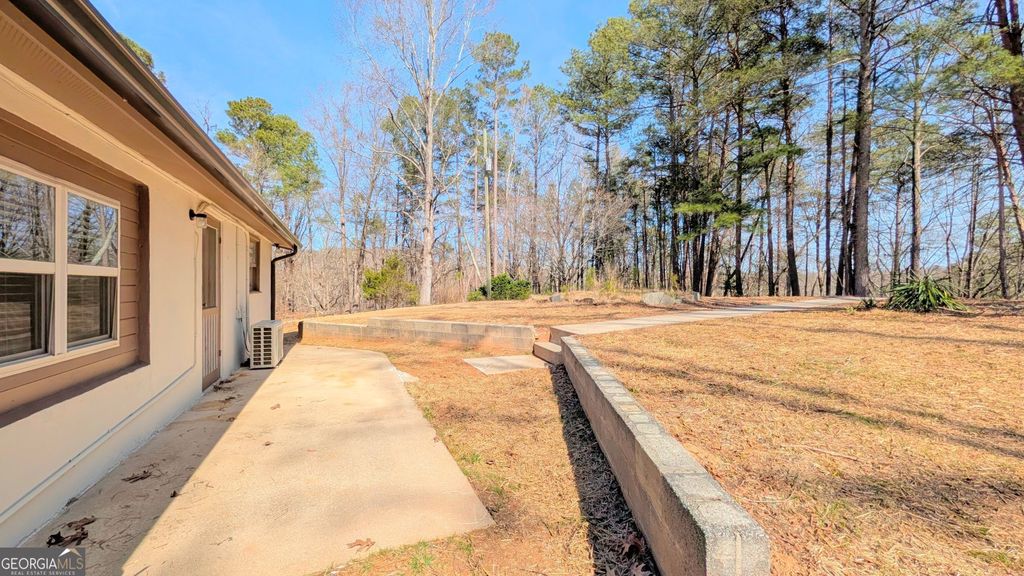 Photo of 3446 Monroe Circle, Gainesville, GA 30506 (MLS # 10695769)