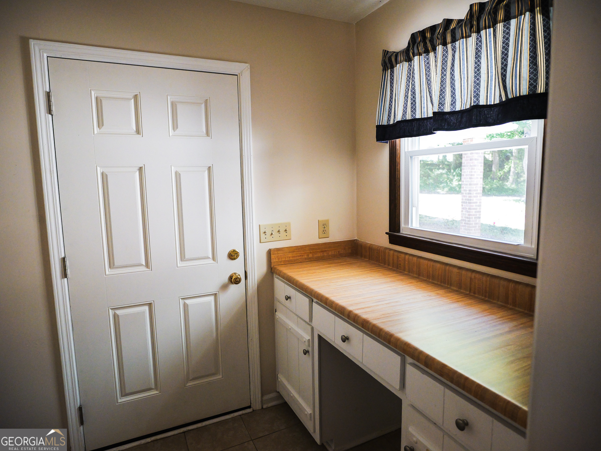 Lamplighter Square - Residential