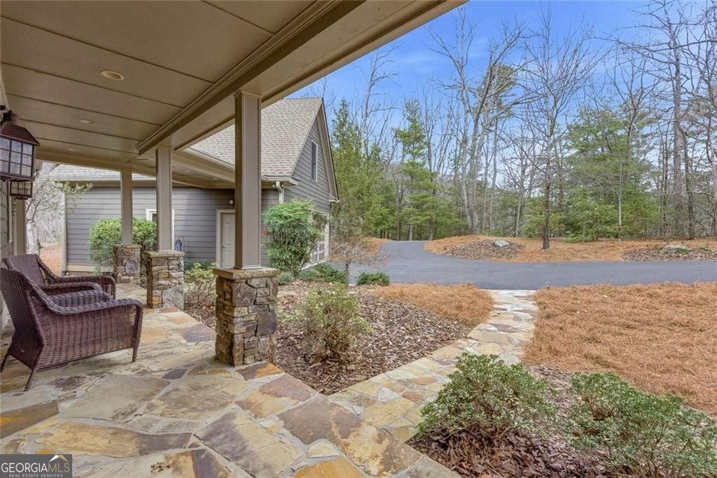 1033 Quail Cove DR