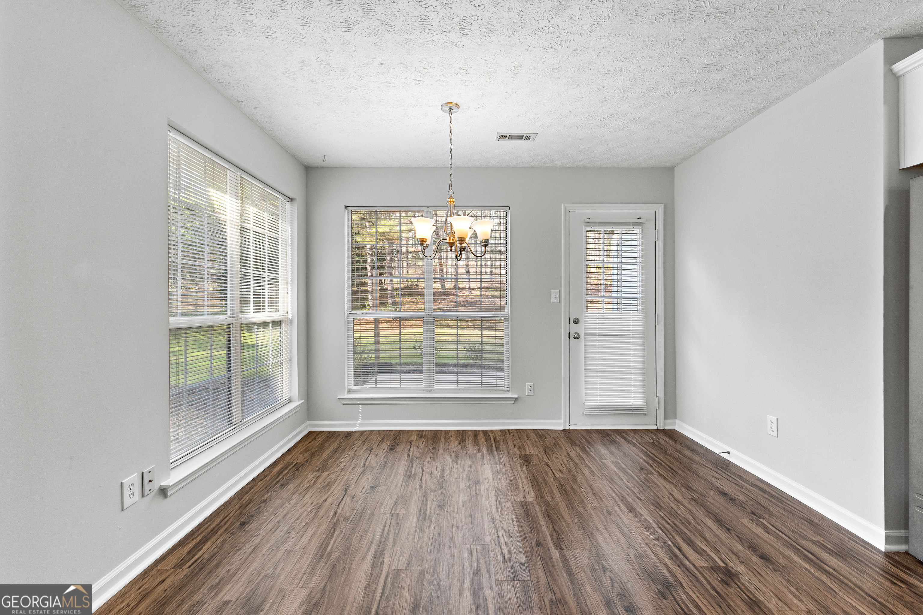 Sharpsburg, Georgia 30277, United States, 3 Bedrooms Bedrooms, ,2 BathroomsBathrooms,Residential,Active,102974