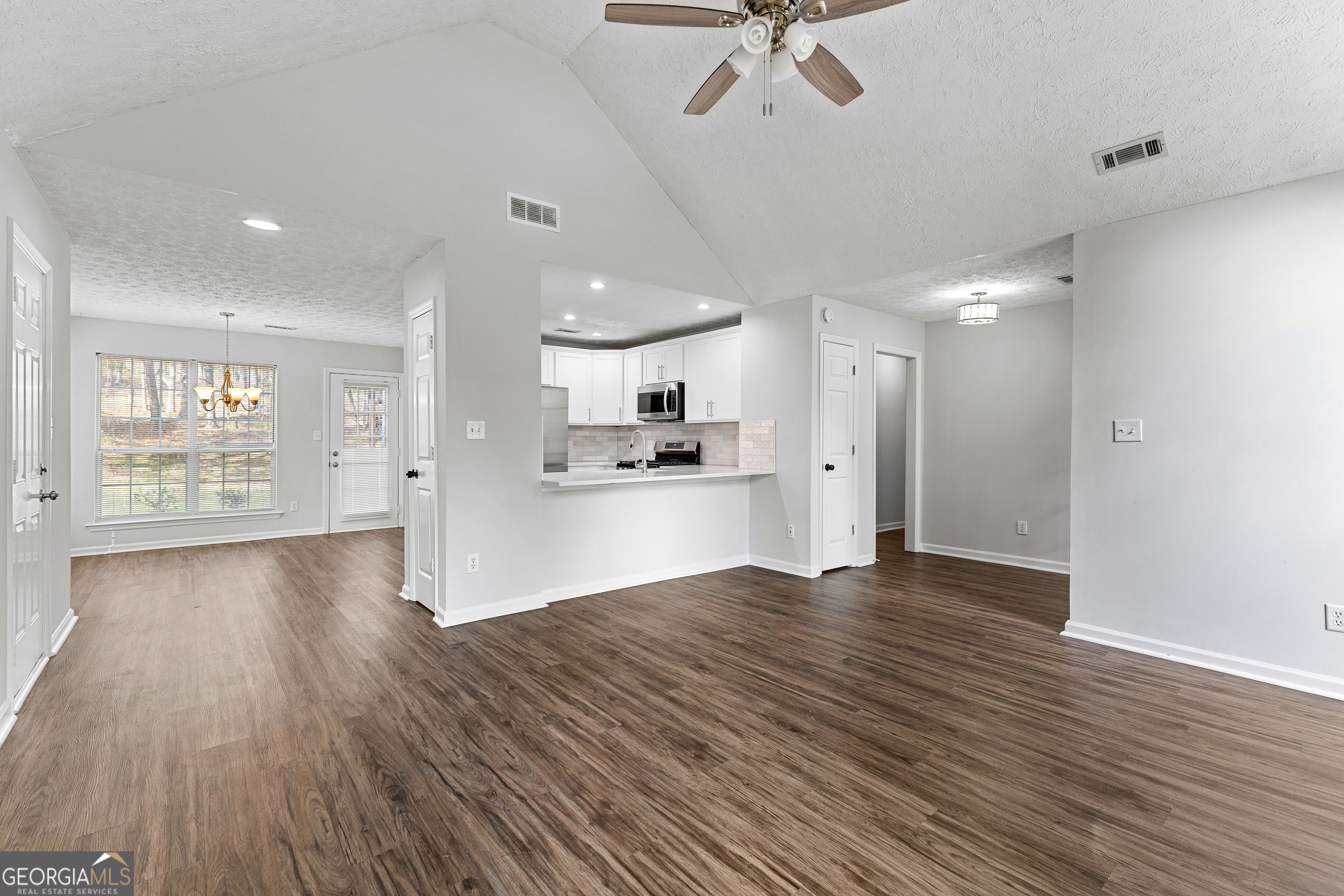 Sharpsburg, Georgia 30277, United States, 3 Bedrooms Bedrooms, ,2 BathroomsBathrooms,Residential,Active,102974