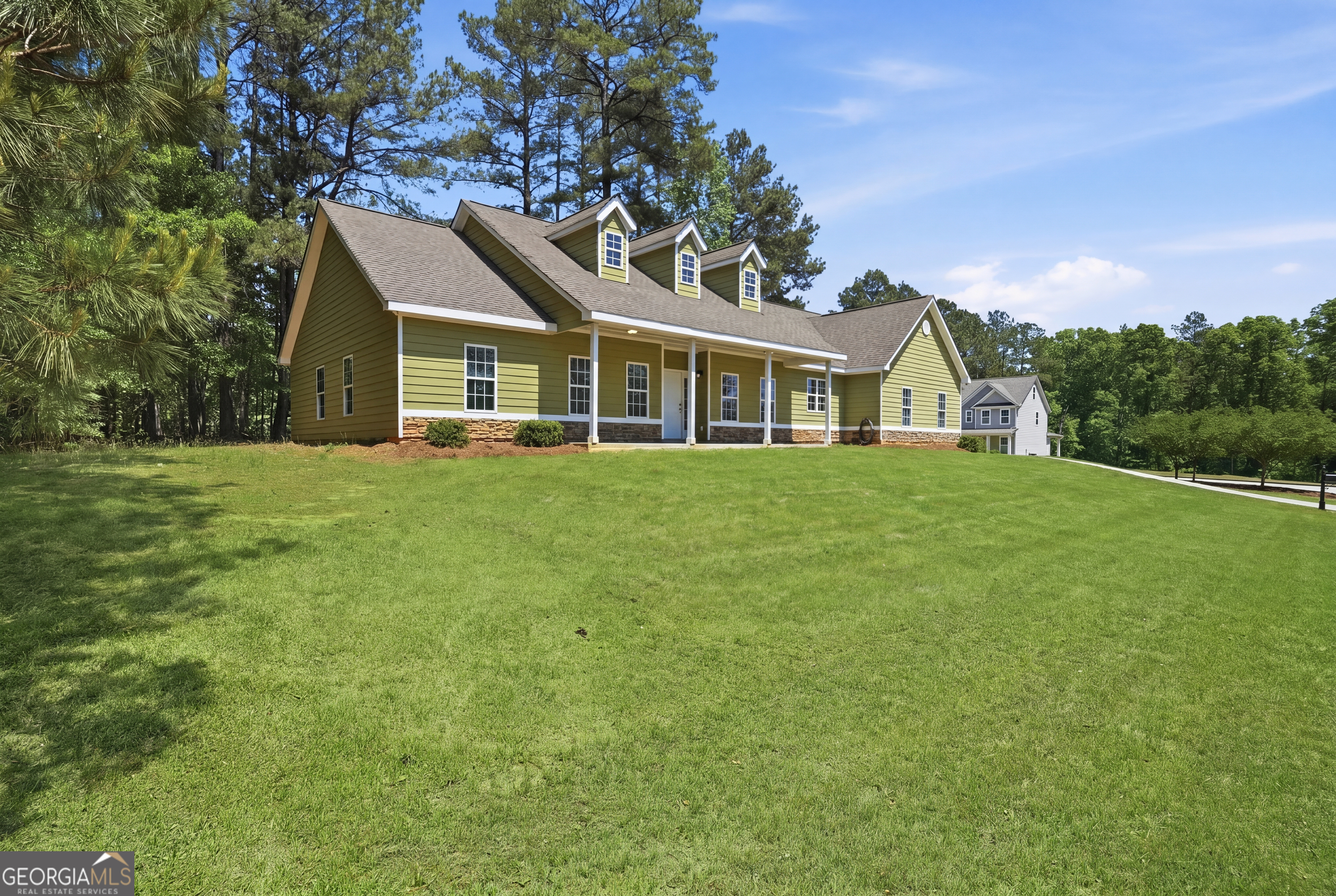 8 Landcaster PL