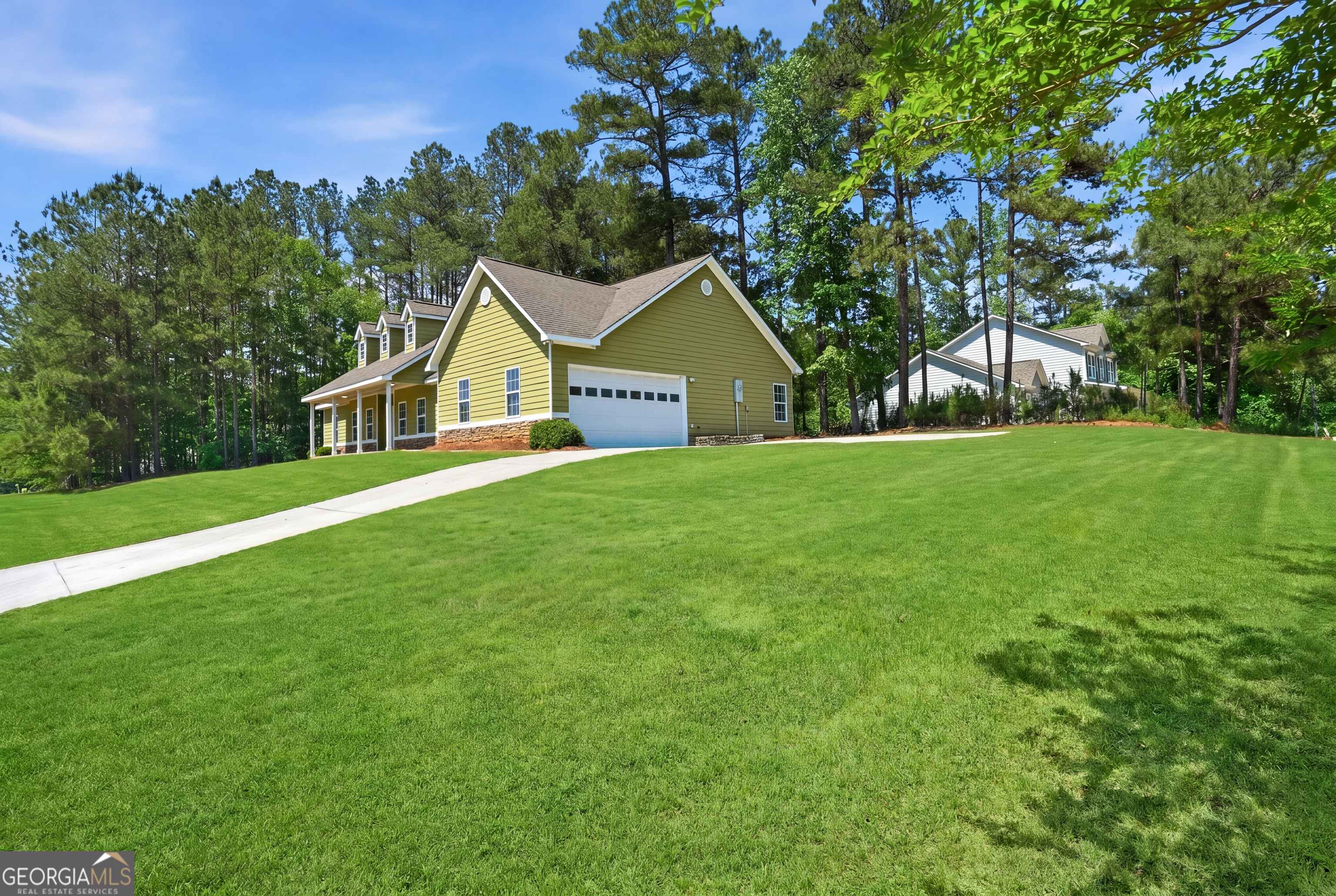 8 Landcaster PL