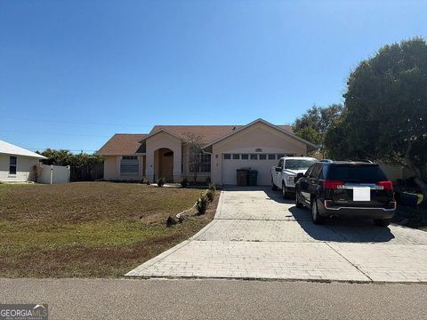 706 SW 11th TER Cape Coral FL 33991