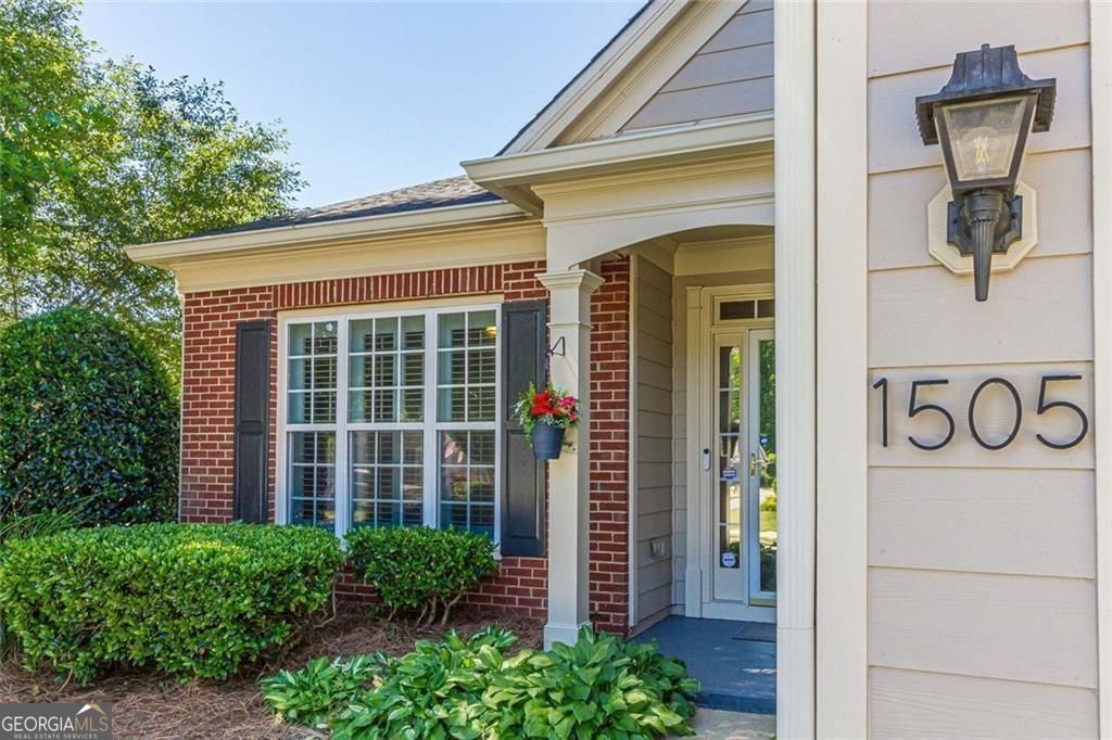 1505 Cloverleaf PL