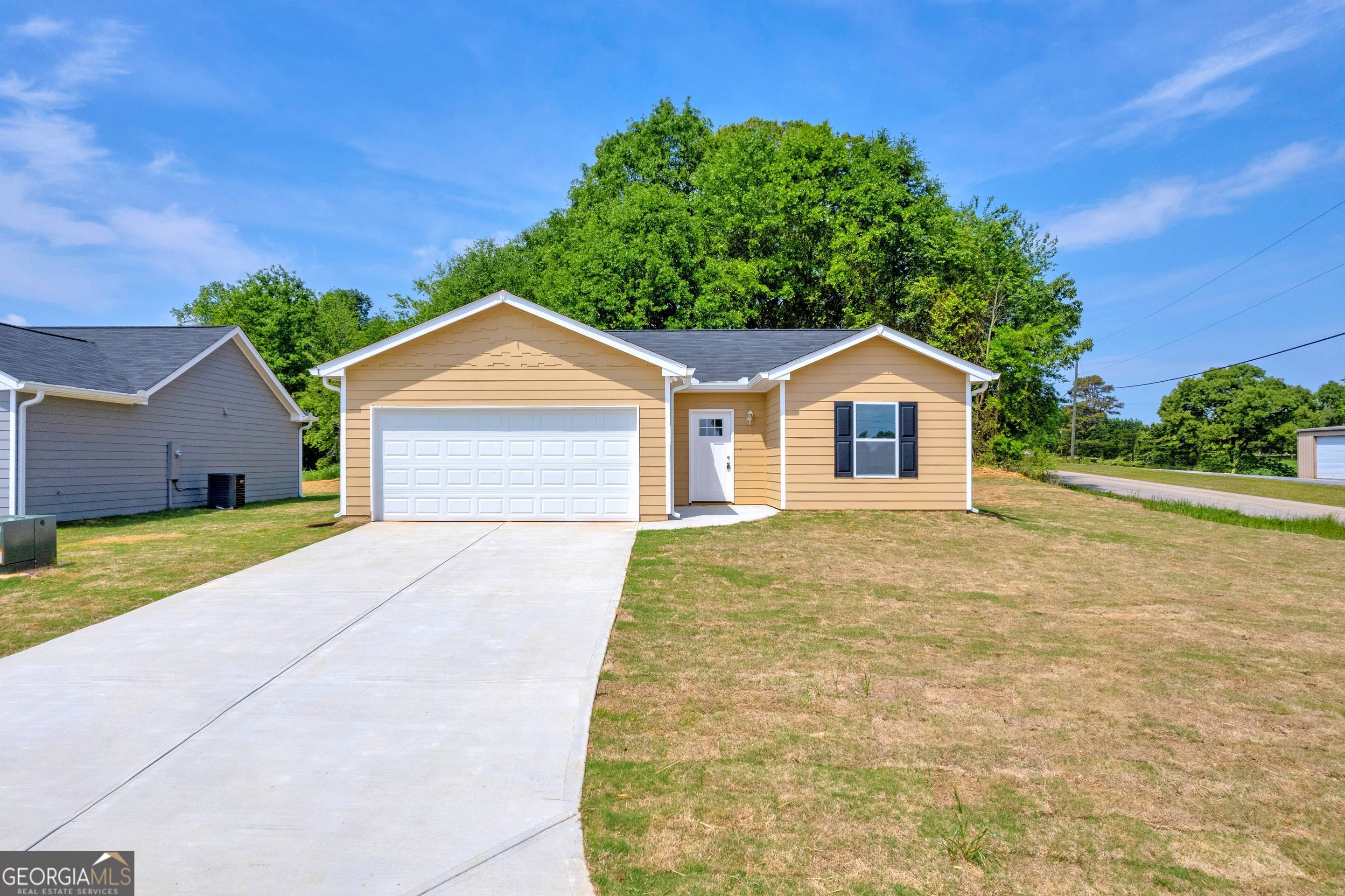 For Rent - Brand-New Home in The Meadows, Carnesville, GA Be the first to live in this new 3 bed / 2 bath ranch in The Meadows! Conveniently located off I-85 (Exit 164), this home features an open floor plan with granite countertops, stainless steel appliances, and low-maintenance LVP flooring. Enjoy a private back patio and durable cement siding exterior. Brand-new community - schedule your showing today! (Photos are of similar completed homes in the neighborhood.)