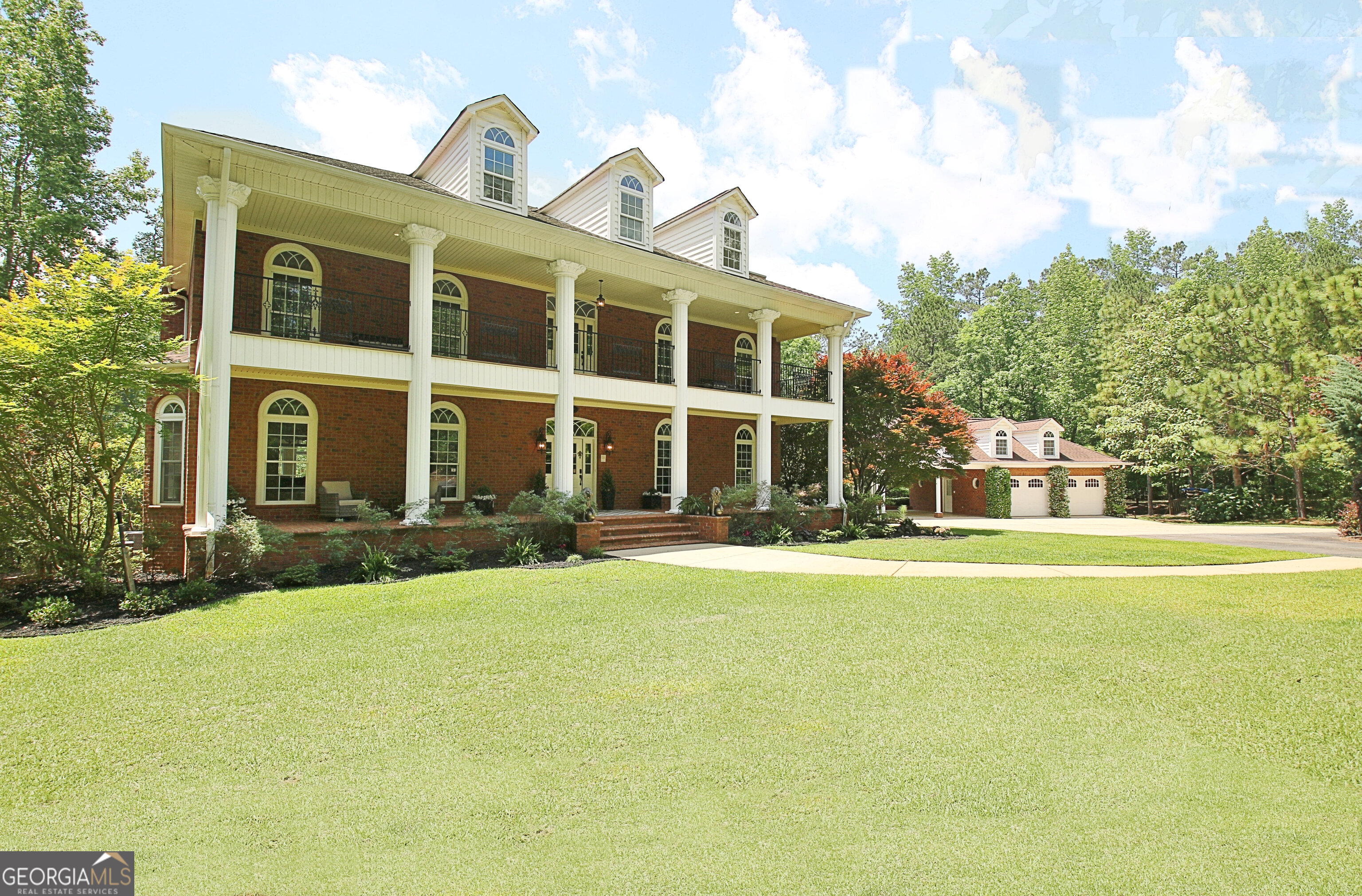 1575 Oak Mountain RD