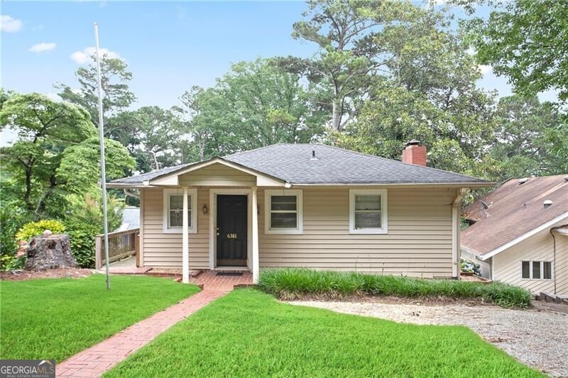 6381 Lakeview DR