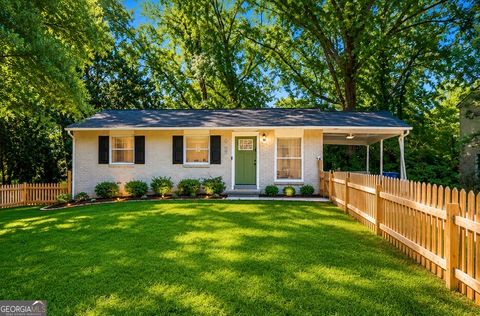 Photo of 3560 Fairlane Drive NW, Atlanta, GA 30331 (MLS # 10809676)