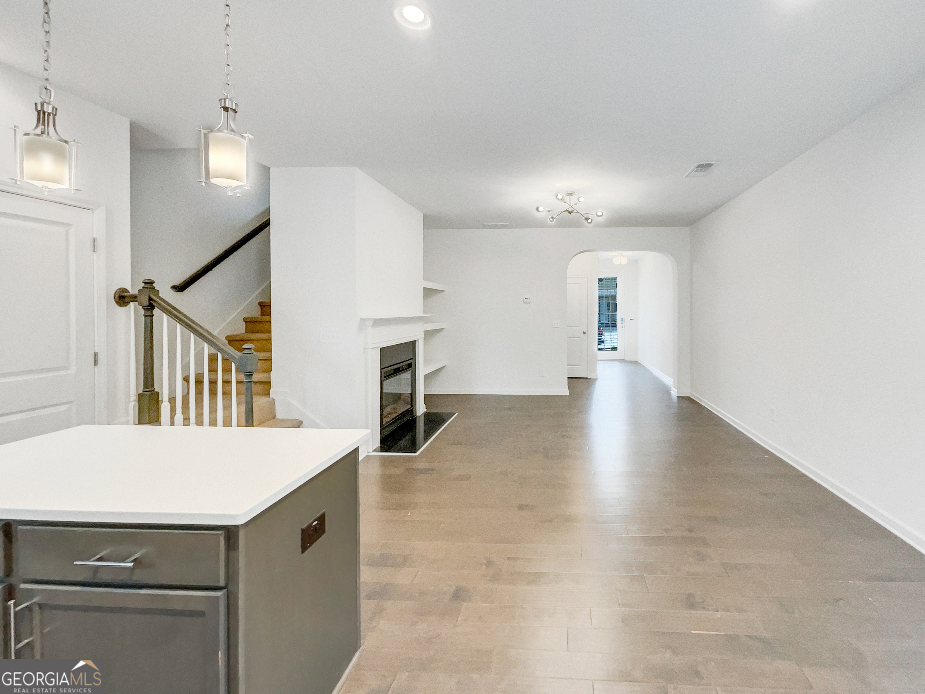 4922 Longview WALK
