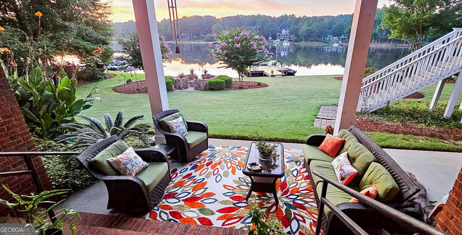 65 Peninsula CIR