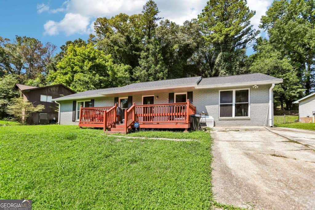 Photo of 201 Meadowlark Lane, Jonesboro, GA 30236 (MLS # 10821937)