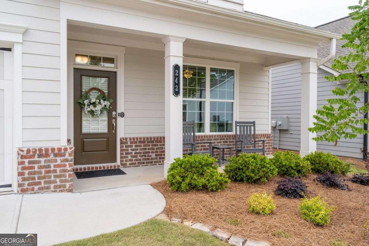 242 Hickory Bluffs PKWY