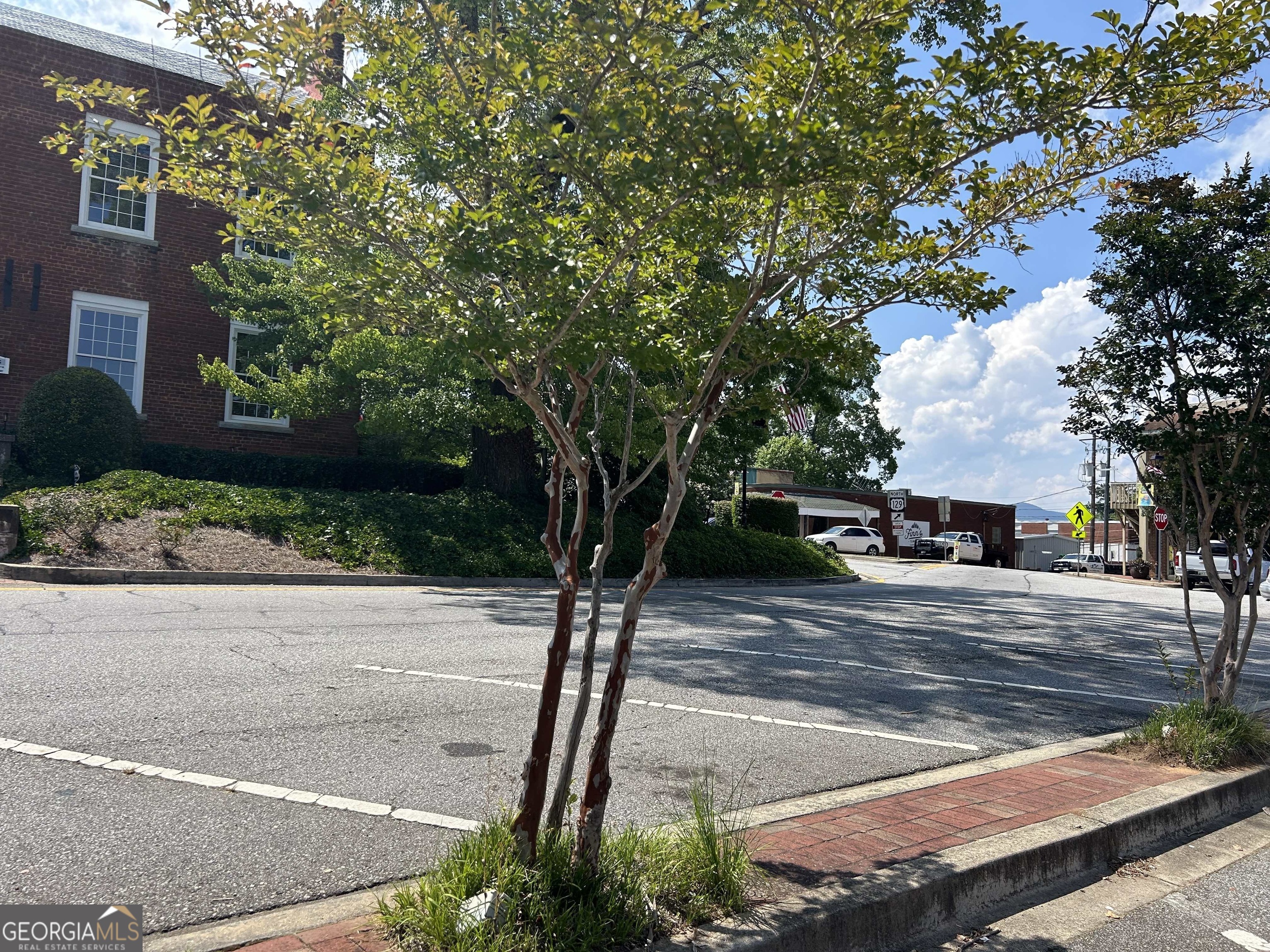 15 Courthouse Sq