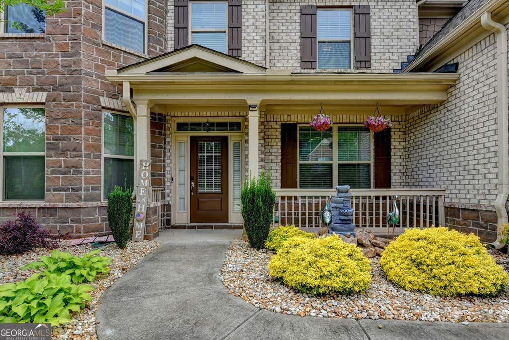 Photo of 6035 Ashborough Park, Cumming, GA 30040 (MLS # 10833770)
