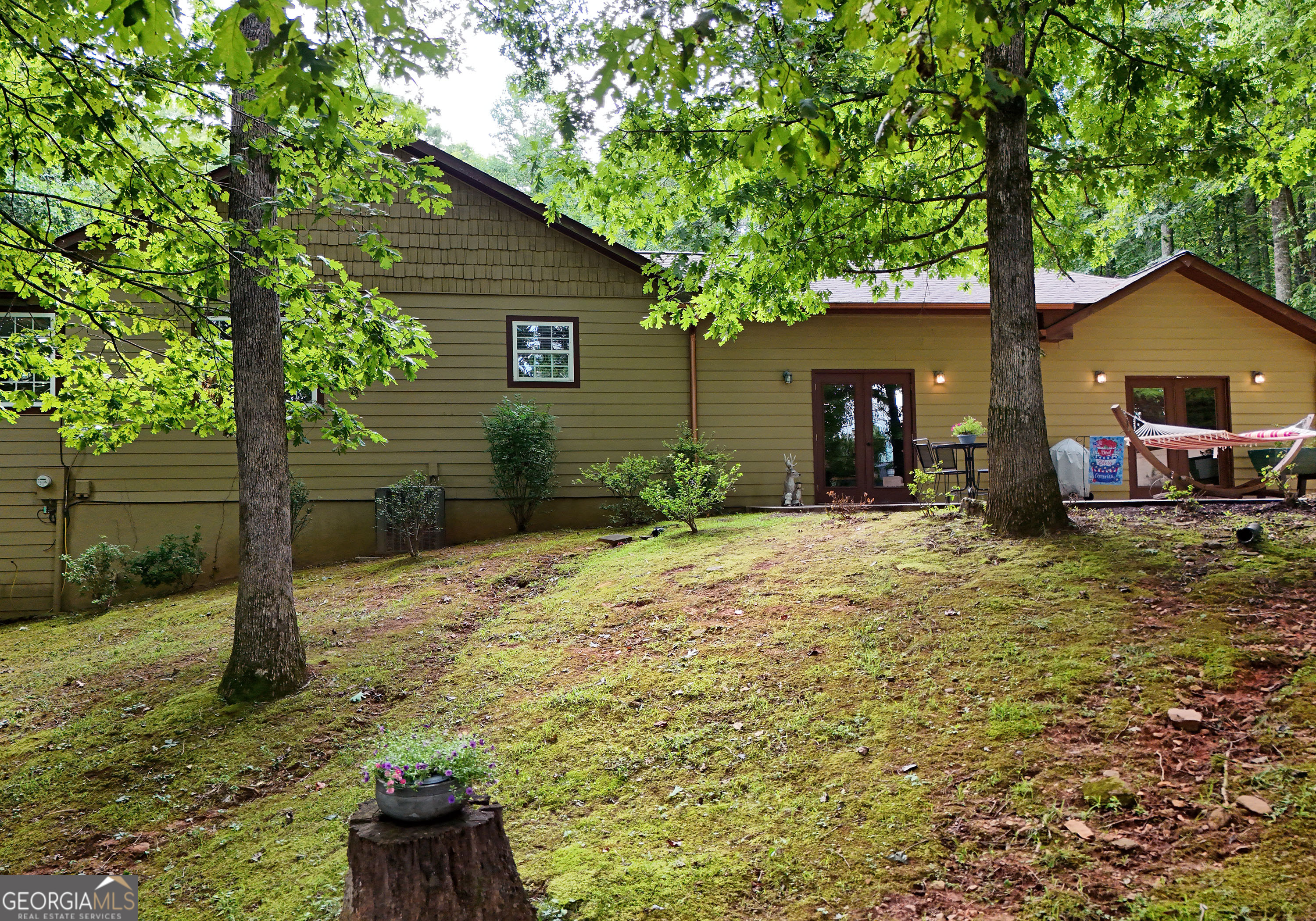 1512 Smithfield LN