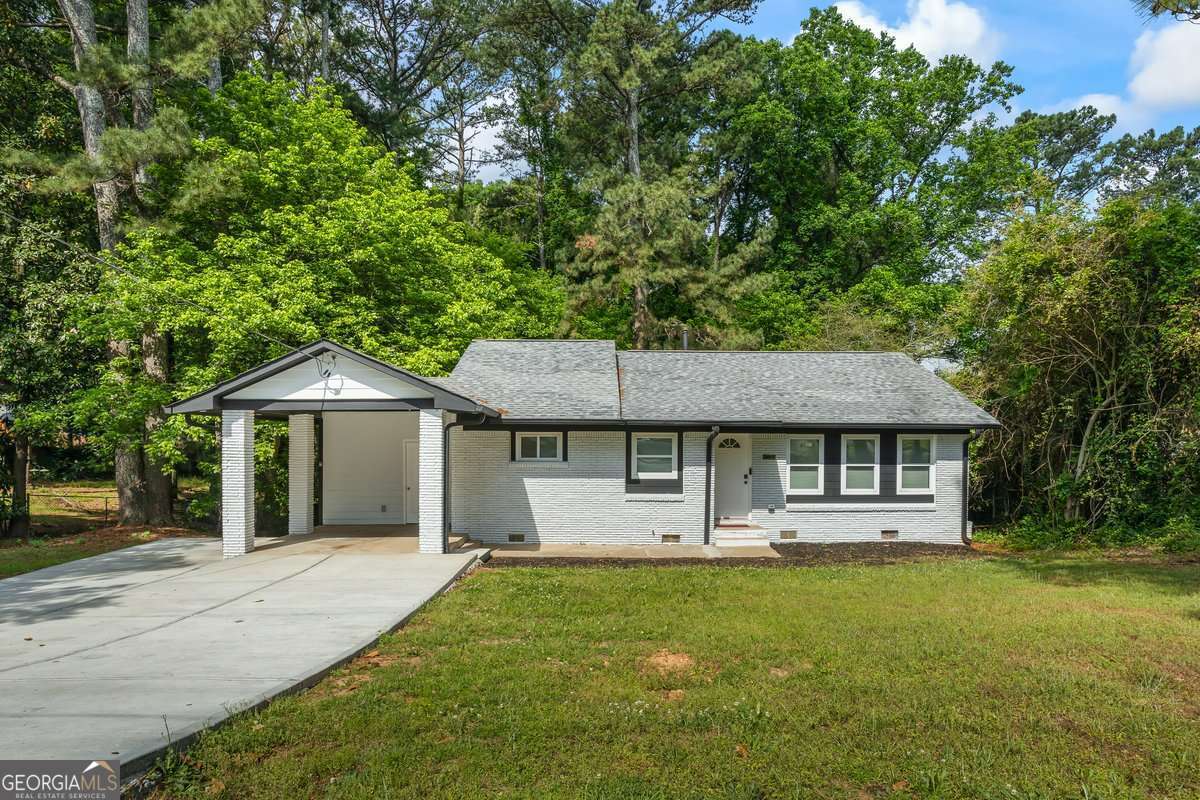 2223 Columbia DR