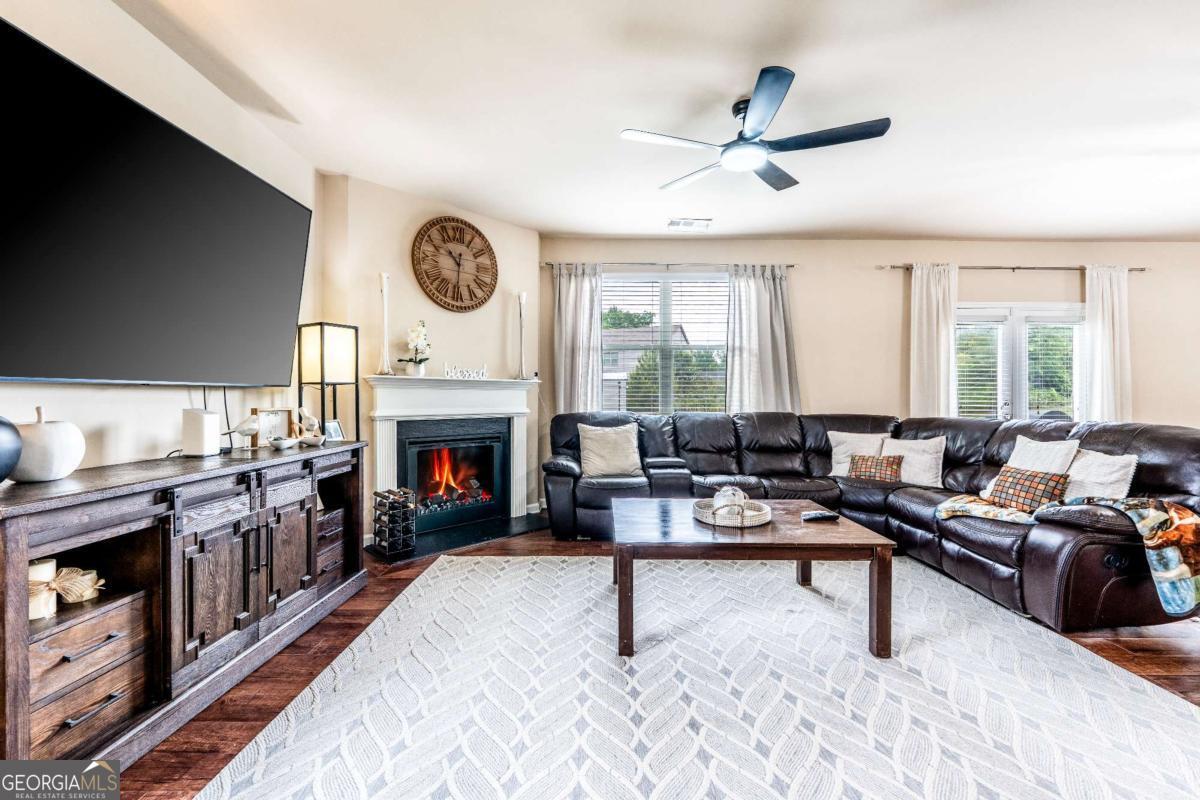 8553 BRAYLEN MANOR DR