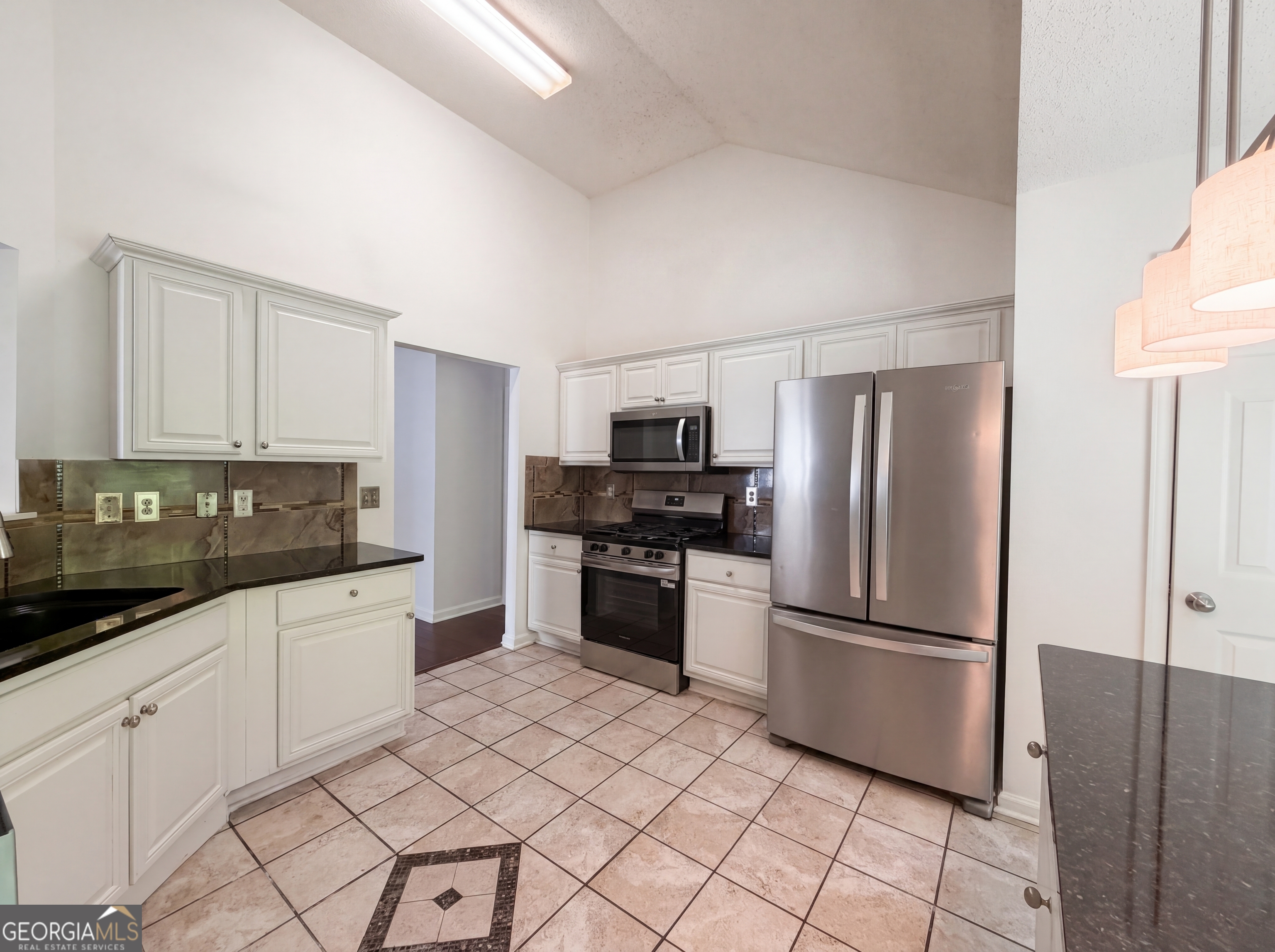 345 Espana ST
