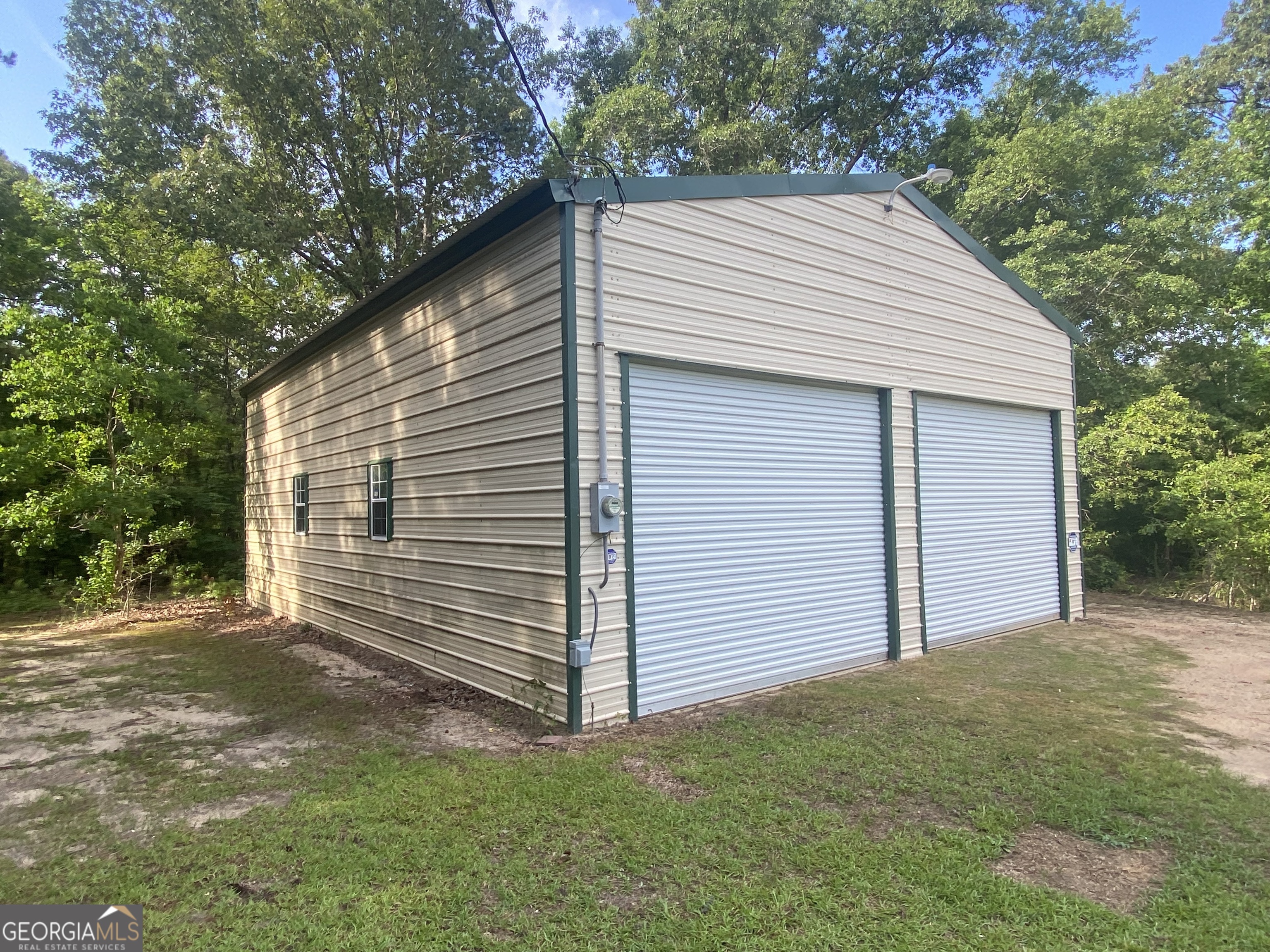 1455 Fred Hall RD