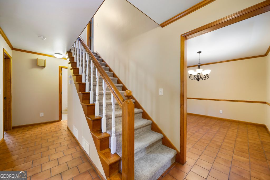 Photo of 104 Lake Somerset Drive NW, Marietta, GA 30064 (MLS # 10673089)